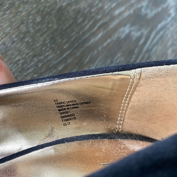 2/$20 Mossimo black suede high heels pumps size 9.5 - Picture 4 of 4